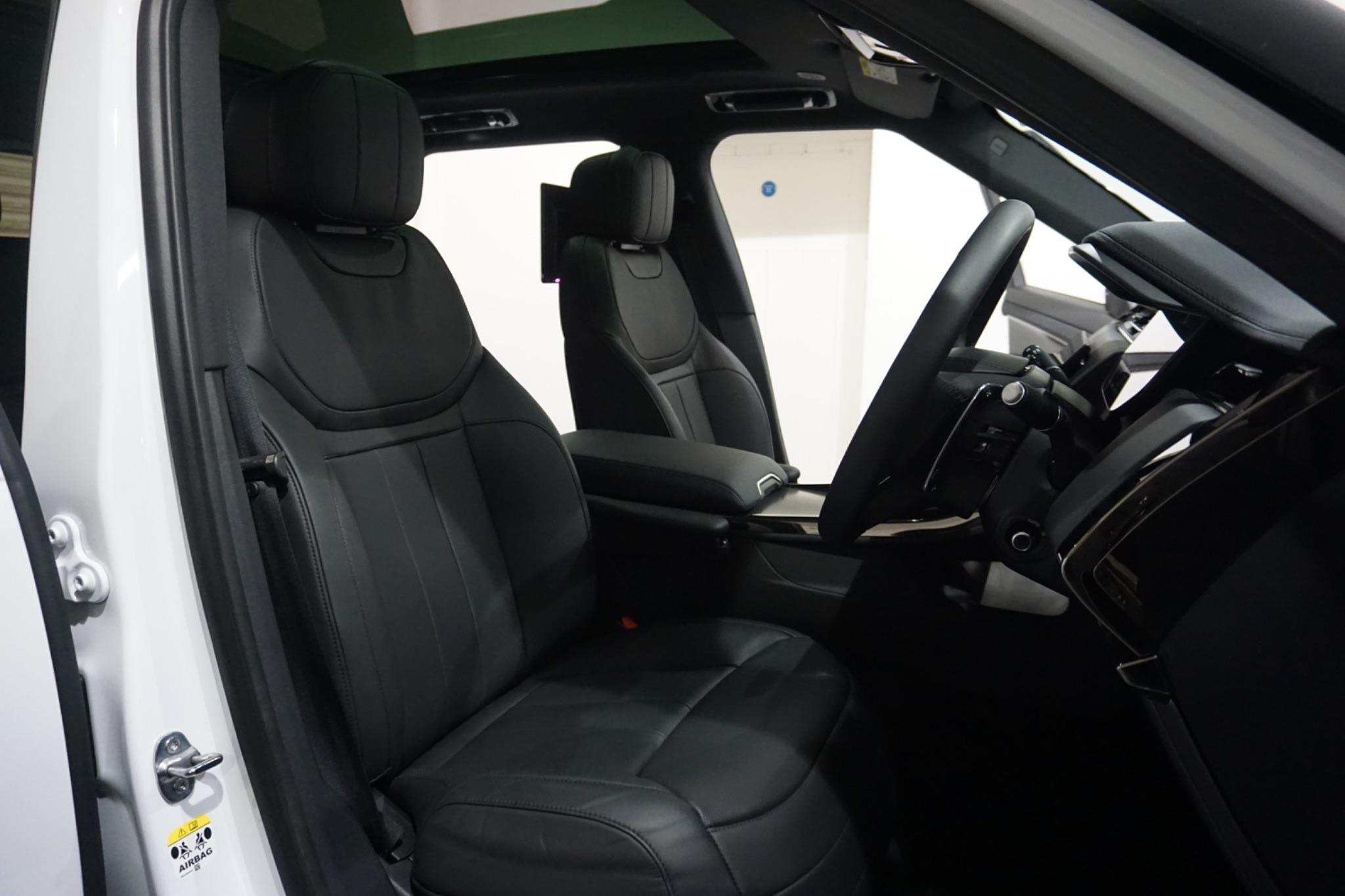 Land Rover Range Rover Sport 3.0 D300 MHEV Dynamic SE Auto 4WD Euro 6 (s/s) 5dr